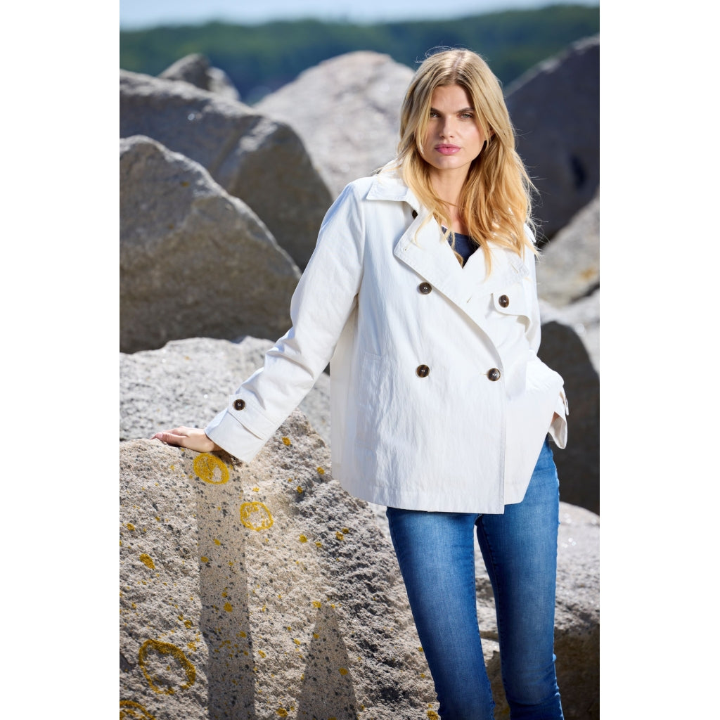 Junge | Nicolette | 0126-2228-46